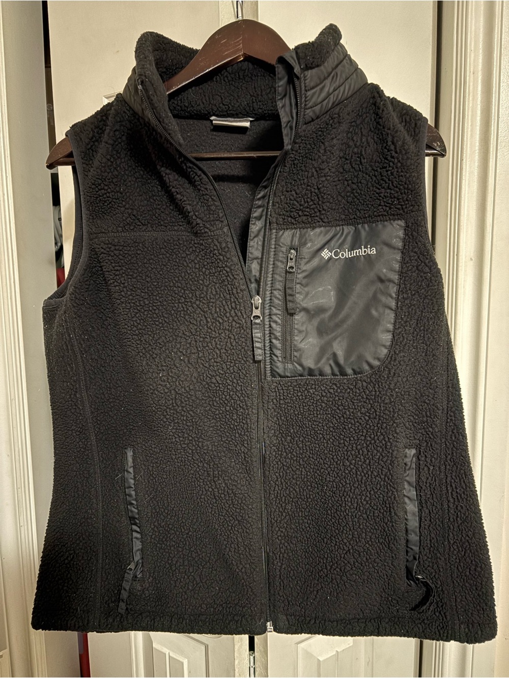 Columbia woman’s Sherpa Fleece Vest - Insulated Zip Front